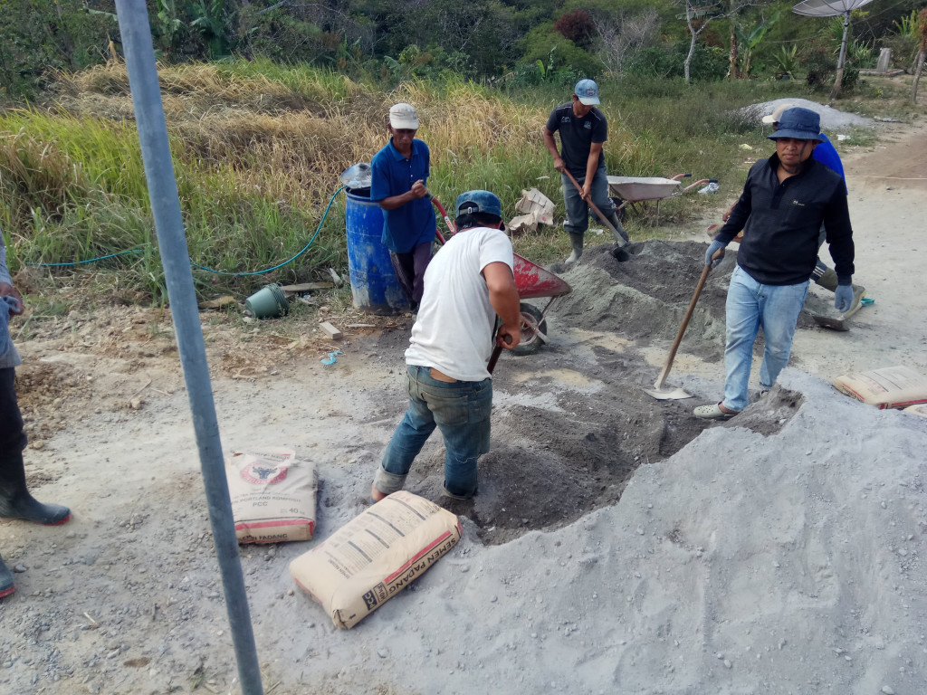 Proses Pembangunan Prasarana Jalan Desa Menggunakan Dana Desa Secara Swakelola 